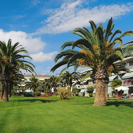 公寓 In With Parking Space