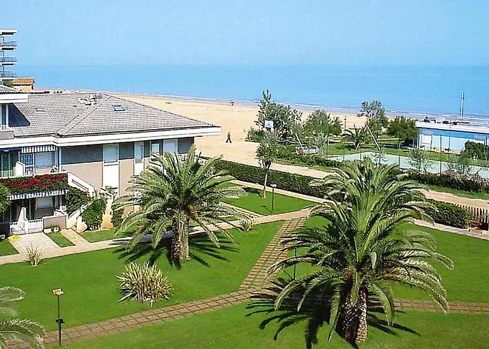 公寓 In With Parking Space